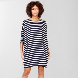 GAP gray and black relaxed t-shirt dress